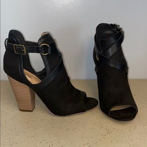4” black suede peep toe boots
